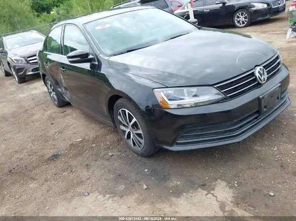 3VWDB7AJ8HM339591 2017 VOLKSWAGEN JETTA - Image 1