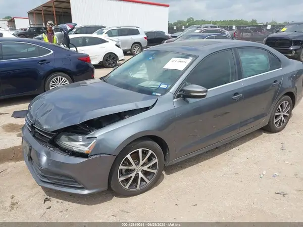 3VWDB7AJ8HM353085 2017 VOLKSWAGEN JETTA - Image 2