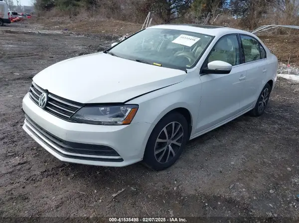 3VWDB7AJ8HM358710 2017 VOLKSWAGEN JETTA - Image 2