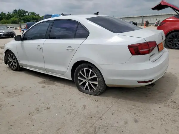 3VWDB7AJ8HM360747 2017 VOLKSWAGEN JETTA - Image 2