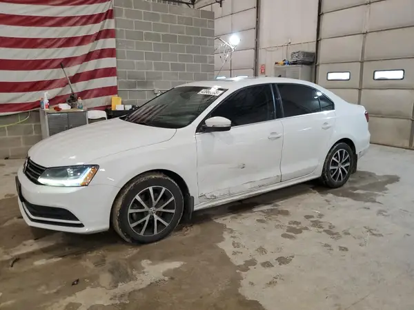 3VWDB7AJ8HM362997 2017 VOLKSWAGEN JETTA - Image 1