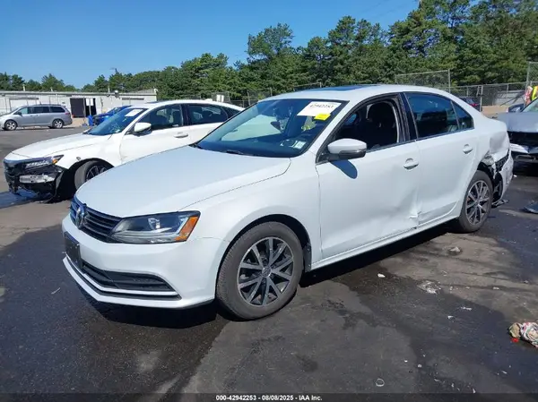 3VWDB7AJ8HM373787 2017 VOLKSWAGEN JETTA - Image 2