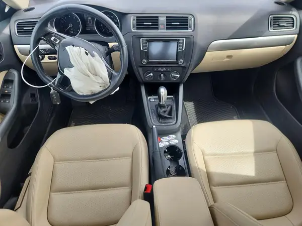 3VWDB7AJ8HM378200 2017 VOLKSWAGEN JETTA - Image 8