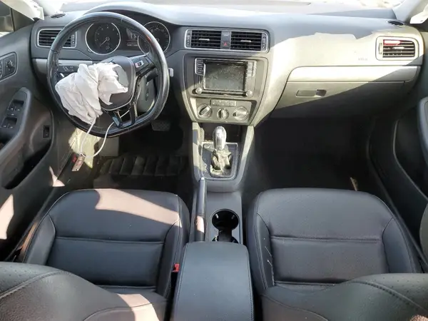 3VWDB7AJ8HM380996 2017 VOLKSWAGEN JETTA - Image 8