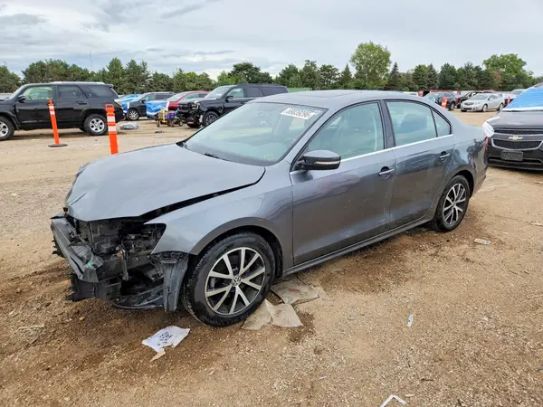 3VWDB7AJ8HM388743 2017 VOLKSWAGEN JETTA - Image 1