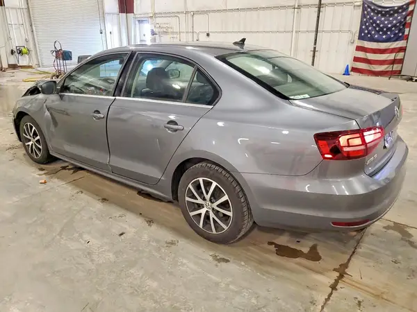 3VWDB7AJ8HM391870 2017 VOLKSWAGEN JETTA - Image 2