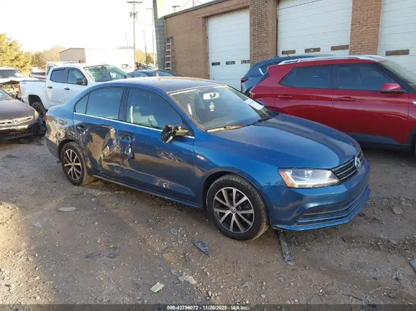 3VWDB7AJ8HM394865 2017 VOLKSWAGEN JETTA - Image 1