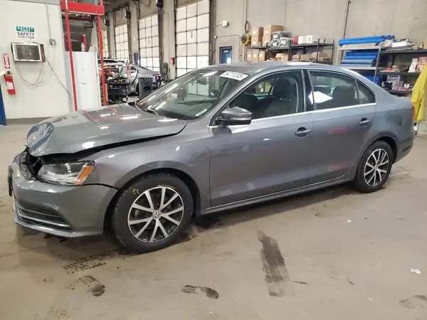 3VWDB7AJ8HM404973 2017 VOLKSWAGEN JETTA - Image 1
