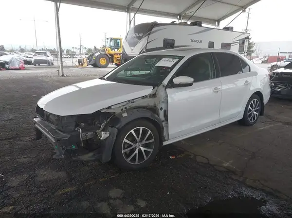 3VWDB7AJ8HM407341 2017 VOLKSWAGEN JETTA - Image 2