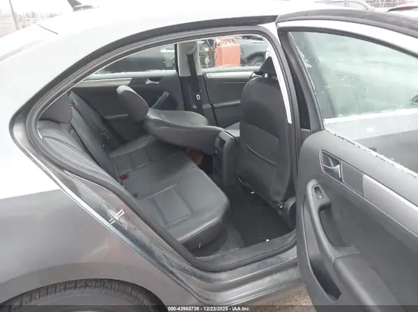 3VWDB7AJ8HM407792 2017 VOLKSWAGEN JETTA - Image 8