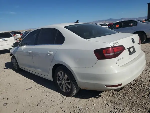 3VWDB7AJ8HM409865 2017 VOLKSWAGEN JETTA - Image 2