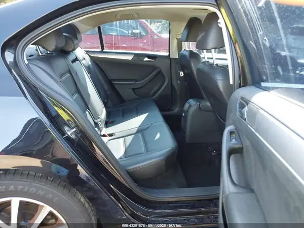 3VWDB7AJ8HM411261 2017 VOLKSWAGEN JETTA - Image 8