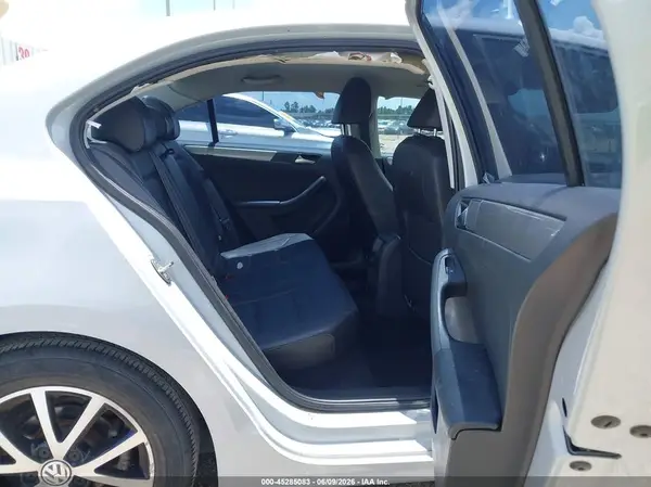 3VWDB7AJ8HM412118 2017 VOLKSWAGEN JETTA - Image 8