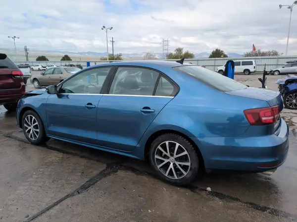 3VWDB7AJ8HM412409 2017 VOLKSWAGEN JETTA - Image 2