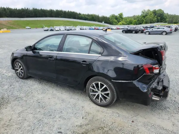3VWDB7AJ8JM240646 2018 VOLKSWAGEN JETTA - Image 2