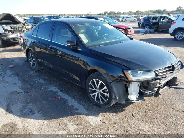 3VWDB7AJ8JM257995 2018 VOLKSWAGEN JETTA - Image 1