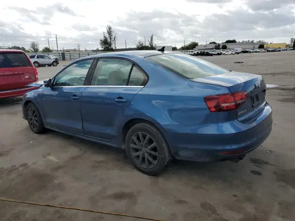 3VWDB7AJ8JM259536 2018 VOLKSWAGEN JETTA - Image 2