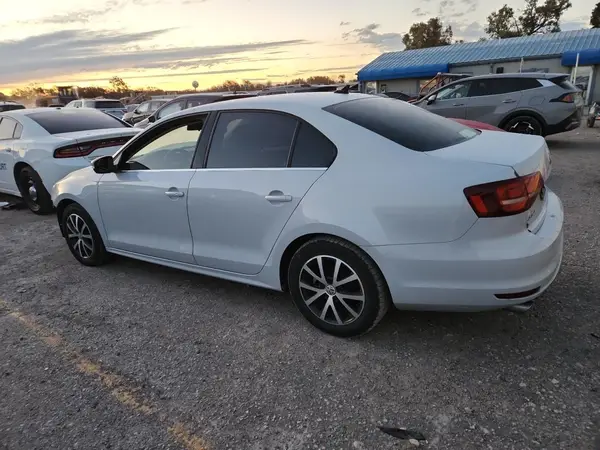 3VWDB7AJ8JM260007 2018 VOLKSWAGEN JETTA - Image 2