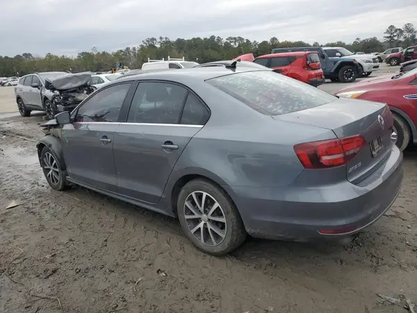 3VWDB7AJ8JM261075 2018 VOLKSWAGEN JETTA - Image 2