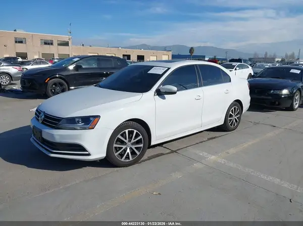 3VWDB7AJ9HM208508 2017 VOLKSWAGEN JETTA - Image 2