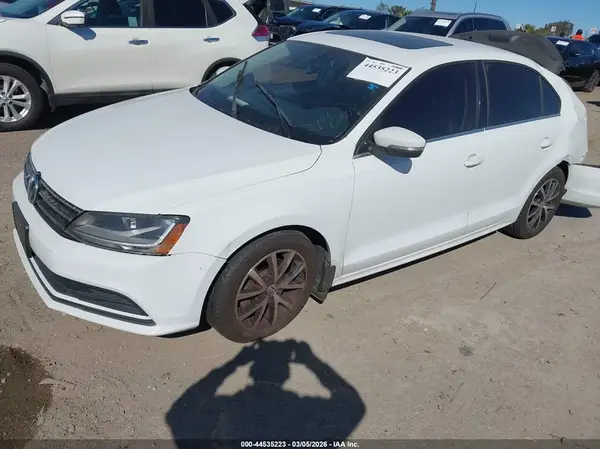 3VWDB7AJ9HM209920 2017 VOLKSWAGEN JETTA - Image 2