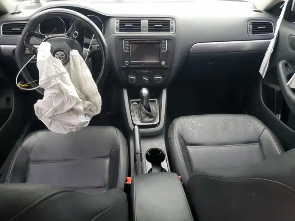 3VWDB7AJ9HM210002 2017 VOLKSWAGEN JETTA - Image 8
