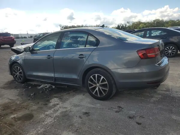 3VWDB7AJ9HM243548 2017 VOLKSWAGEN JETTA - Image 2