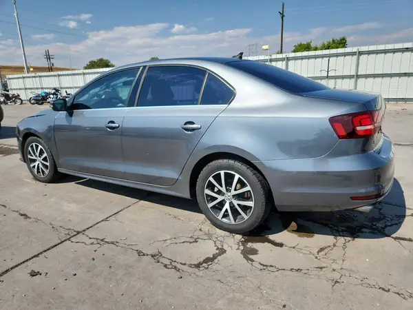 3VWDB7AJ9HM248443 2017 VOLKSWAGEN JETTA - Image 2