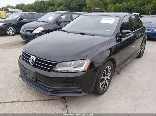 3VWDB7AJ9HM252962 2017 VOLKSWAGEN JETTA - Image 2
