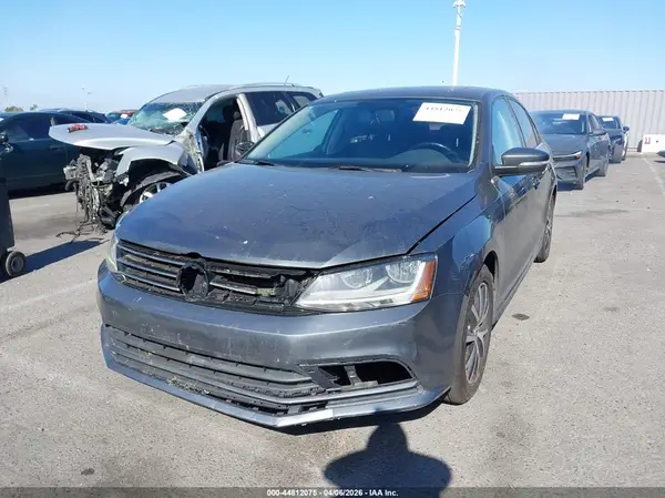 3VWDB7AJ9HM263198 2017 VOLKSWAGEN JETTA - Image 2