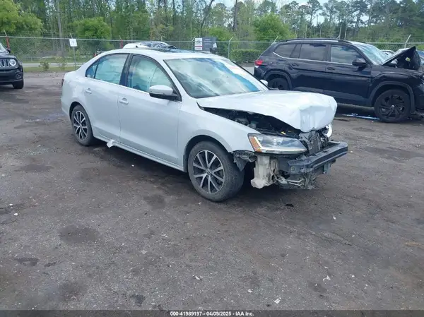 3VWDB7AJ9HM265257 2017 VOLKSWAGEN JETTA - Image 1