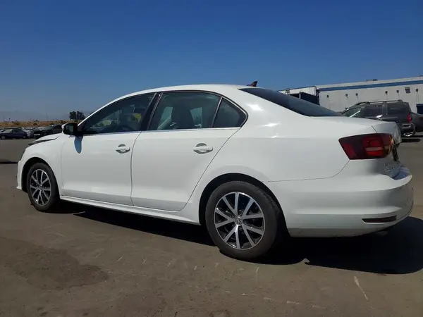 3VWDB7AJ9HM266165 2017 VOLKSWAGEN JETTA - Image 2
