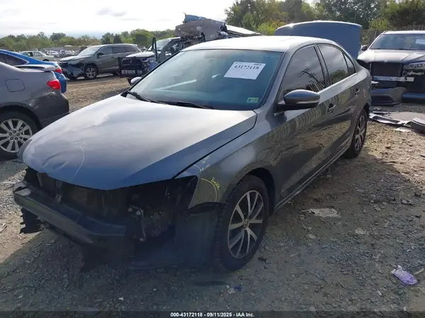 3VWDB7AJ9HM272290 2017 VOLKSWAGEN JETTA - Image 2