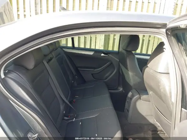3VWDB7AJ9HM272290 2017 VOLKSWAGEN JETTA - Image 8