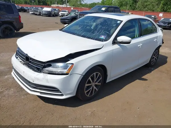 3VWDB7AJ9HM273925 2017 VOLKSWAGEN JETTA - Image 2