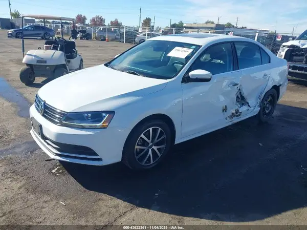 3VWDB7AJ9HM277697 2017 VOLKSWAGEN JETTA - Image 2