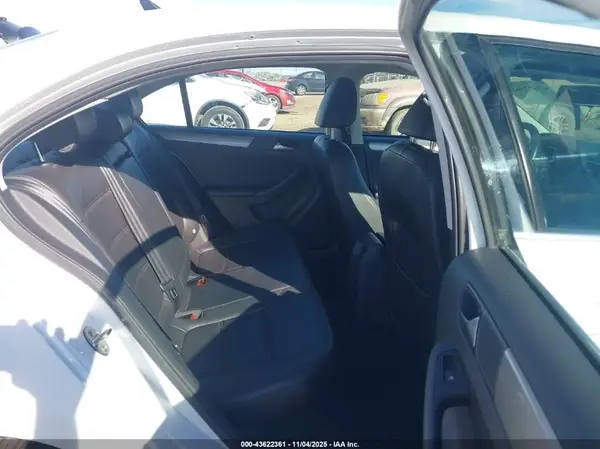 3VWDB7AJ9HM277697 2017 VOLKSWAGEN JETTA - Image 8