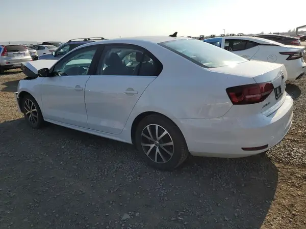 3VWDB7AJ9HM281975 2017 VOLKSWAGEN JETTA - Image 2