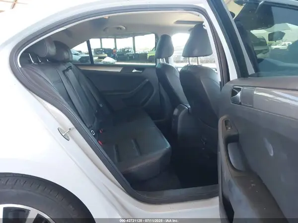 3VWDB7AJ9HM286612 2017 VOLKSWAGEN JETTA - Image 8