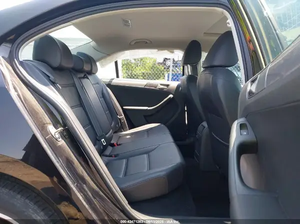 3VWDB7AJ9HM293639 2017 VOLKSWAGEN JETTA - Image 8