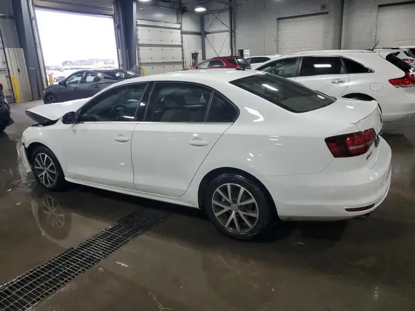 3VWDB7AJ9HM295522 2017 VOLKSWAGEN JETTA - Image 2
