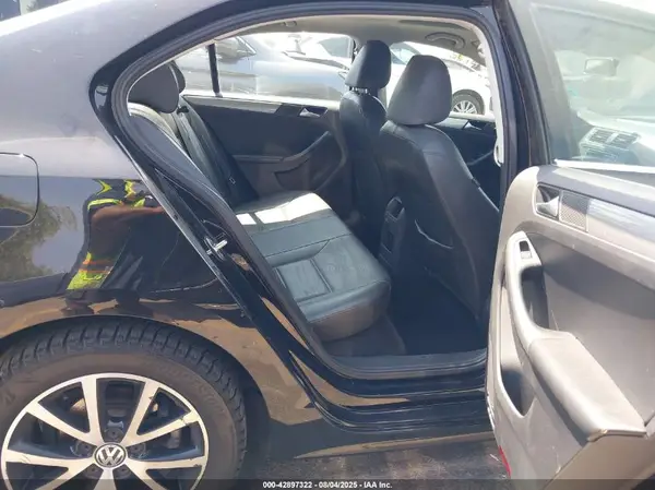 3VWDB7AJ9HM295682 2017 VOLKSWAGEN JETTA - Image 8