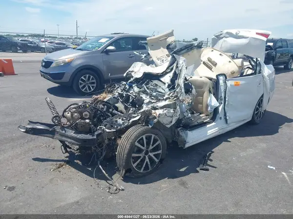 3VWDB7AJ9HM301660 2017 VOLKSWAGEN JETTA - Image 2