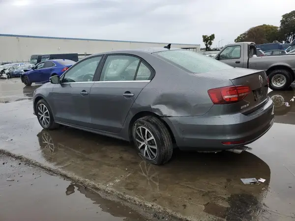 3VWDB7AJ9HM304560 2017 VOLKSWAGEN JETTA - Image 2