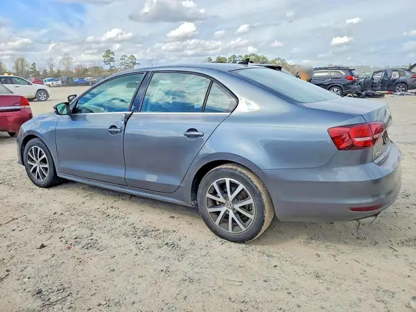 3VWDB7AJ9HM305577 2017 VOLKSWAGEN JETTA - Image 2