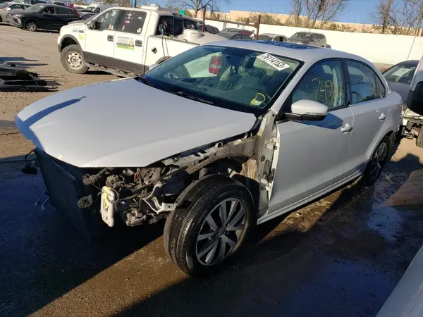 3VWDB7AJ9HM311976 2017 VOLKSWAGEN JETTA - Image 1