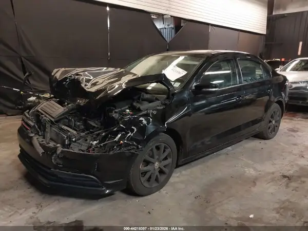 3VWDB7AJ9HM319141 2017 VOLKSWAGEN JETTA - Image 2