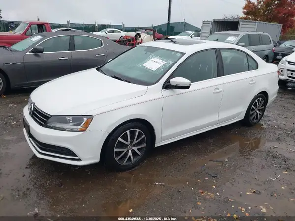 3VWDB7AJ9HM326140 2017 VOLKSWAGEN JETTA - Image 2