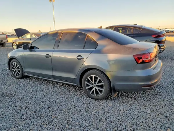 3VWDB7AJ9HM326607 2017 VOLKSWAGEN JETTA - Image 2