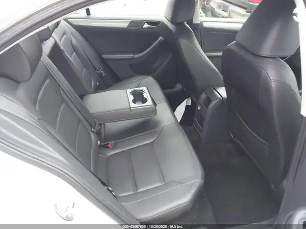 3VWDB7AJ9HM335372 2017 VOLKSWAGEN JETTA - Image 8